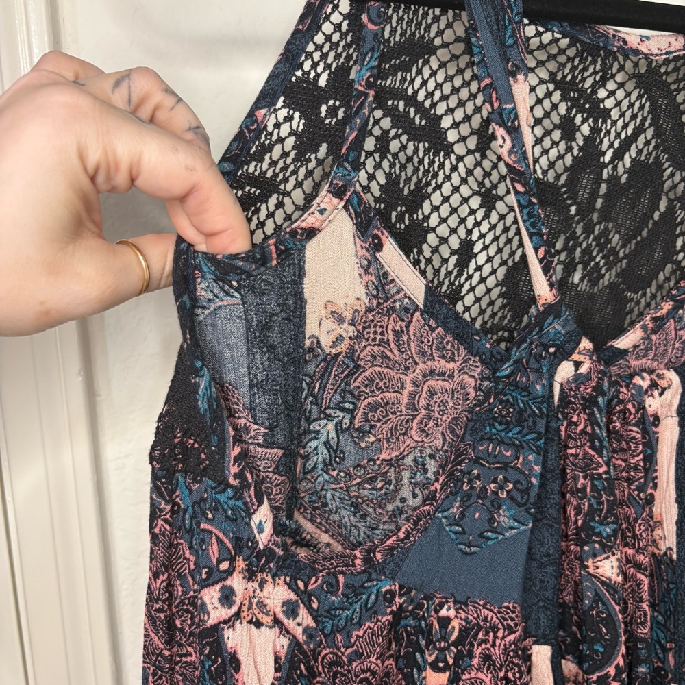 Free People Count Me In Trapeze Tunic Top black / pink combo paisley with lace - Picture 8 of 15